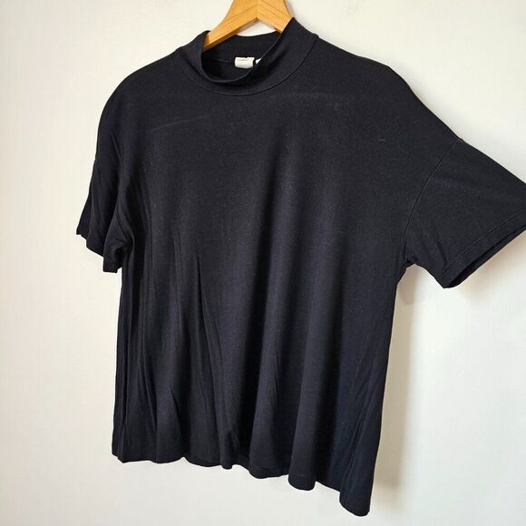 EUC GAP MOCK NECK BLACK TOP SHORT SLEEVES SIZE SMALL - Picture 4 of 9
